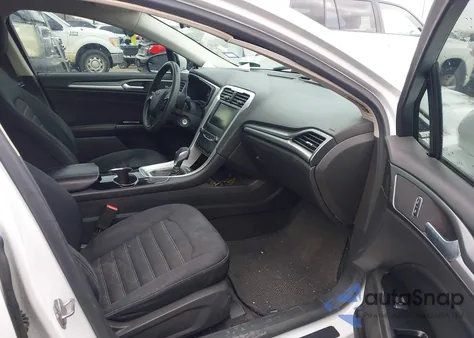 2014 Ford Fusion Se z USA, uszkodzony, nr VIN 3FA6P0H79ER322821